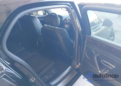 2015 Bentley Flying Spur V8 z USA, uszkodzony, nr VIN SCBET9ZA8F8048789